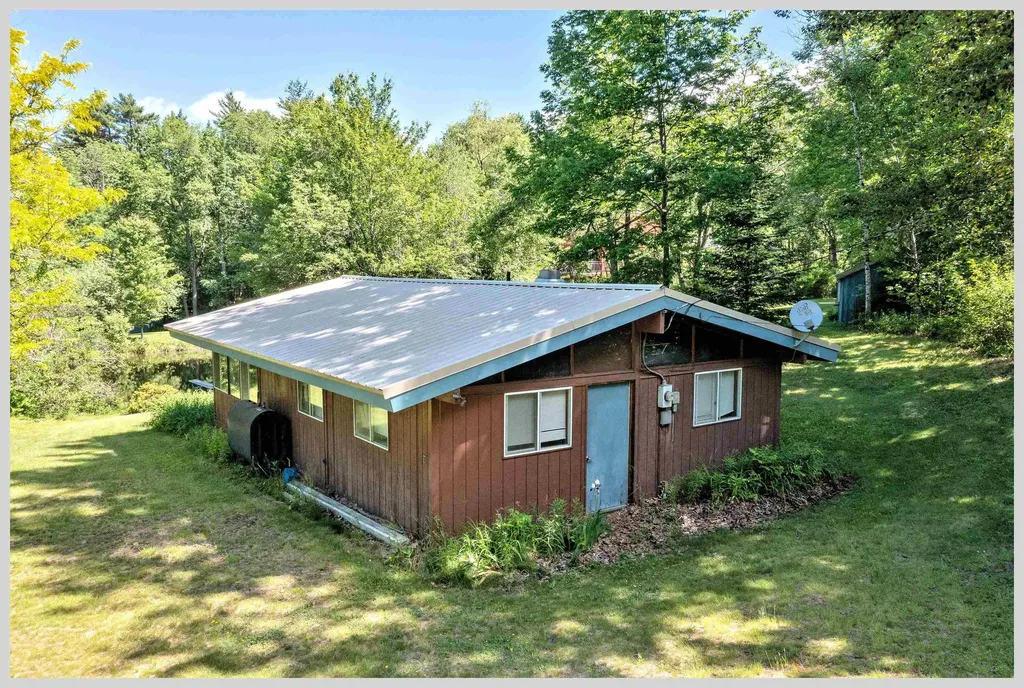 206 River Road Groton NH 03266