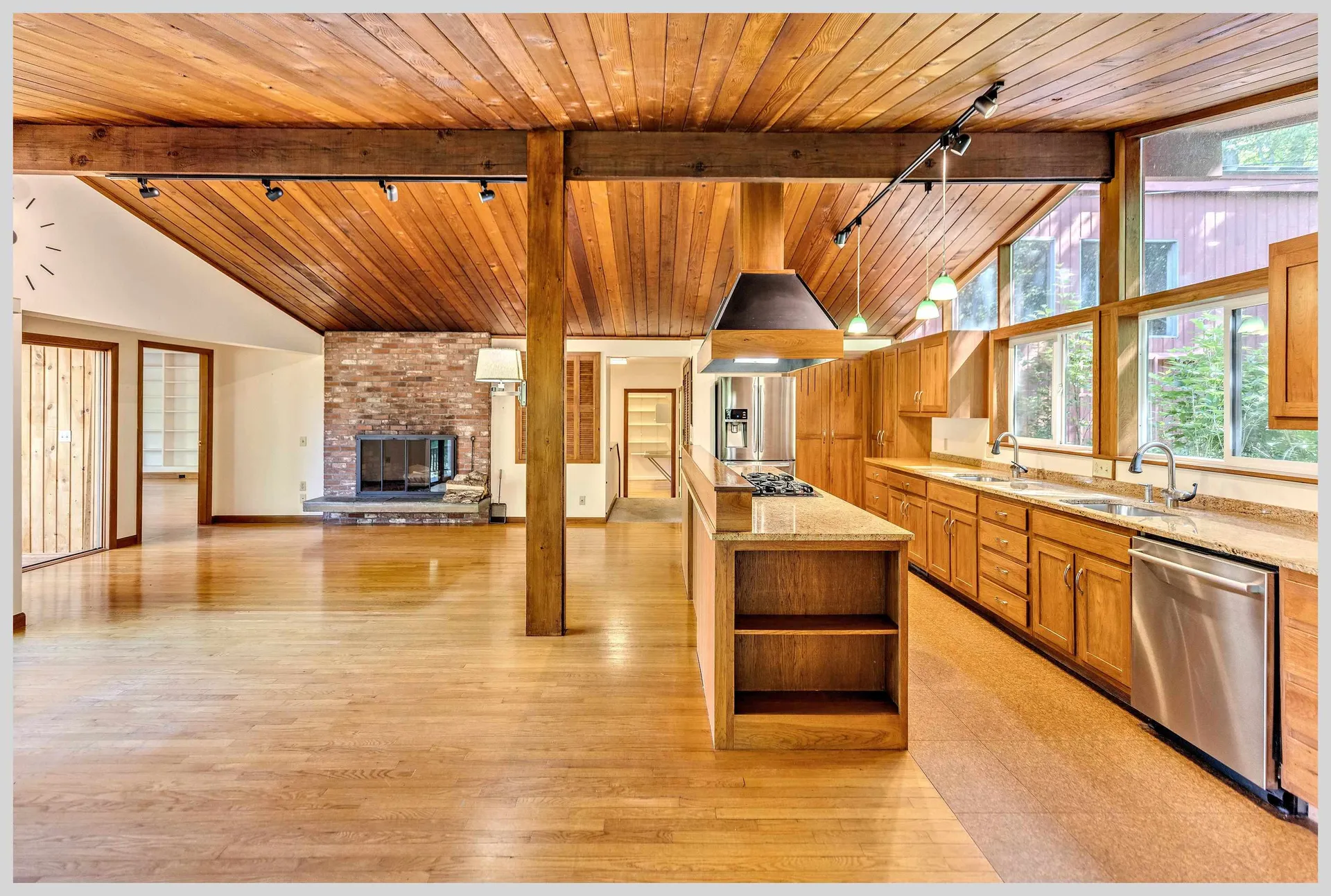 206 River Road Groton NH 03266
