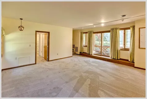 206 River Road Groton NH 03266