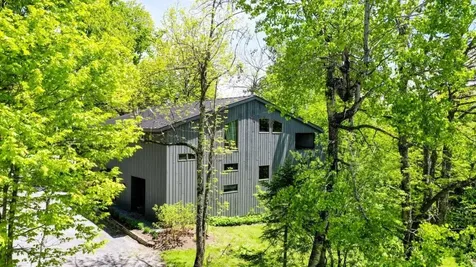 20 Blackberry Lane Peru VT 05152