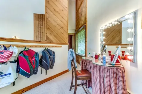 20 Blackberry Lane Peru VT 05152