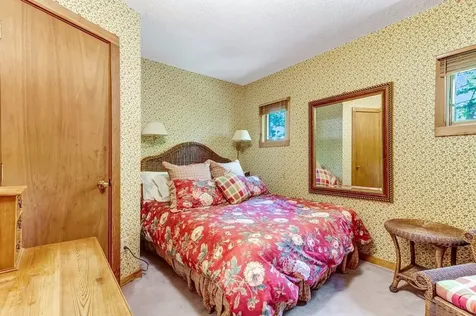 20 Blackberry Lane Peru VT 05152