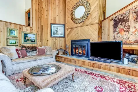 20 Blackberry Lane Peru VT 05152