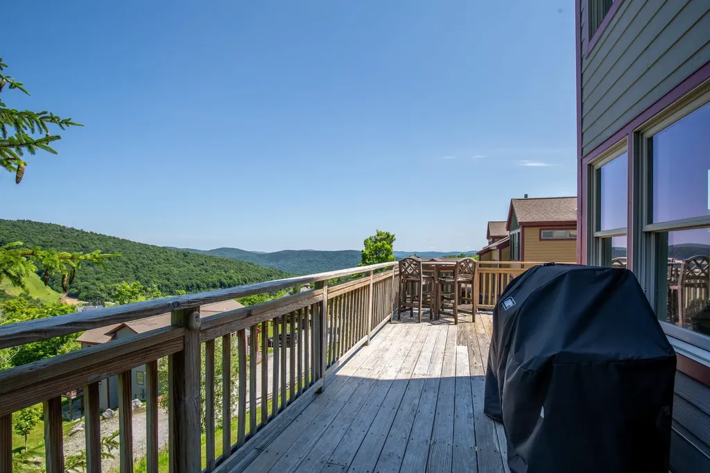 68 Upper Sundog Drive Killington VT 05751