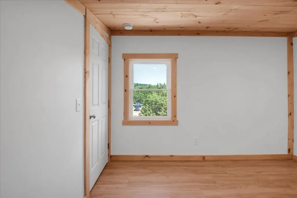 55 Burroughs Way Belvidere VT 05442