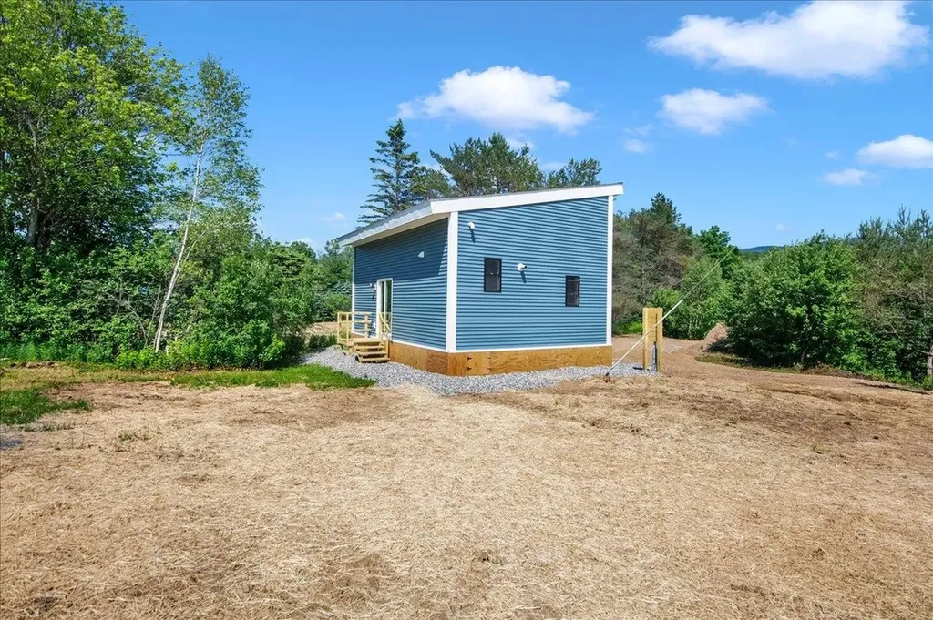 55 Burroughs Way Belvidere VT 05442