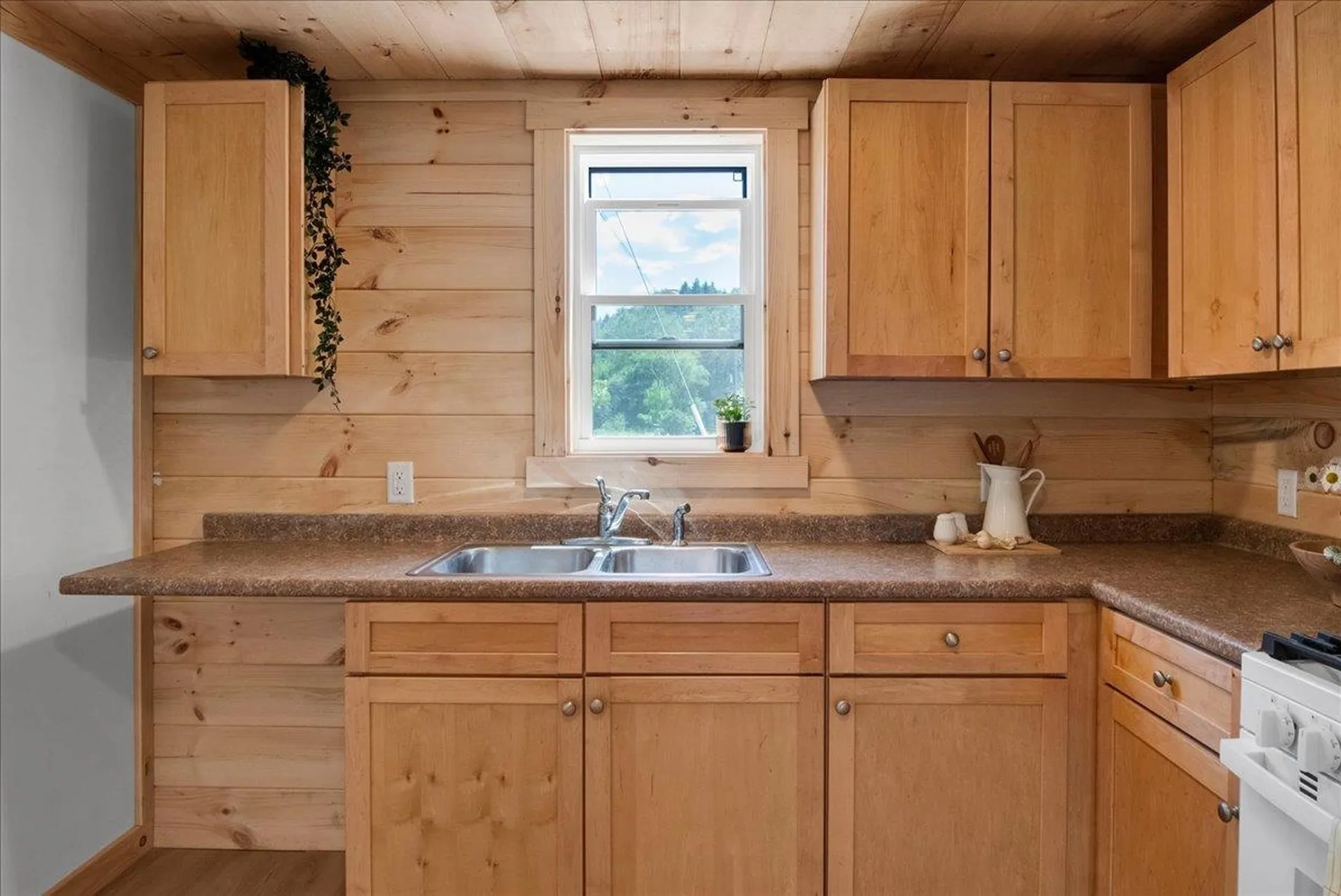 55 Burroughs Way Belvidere VT 05442