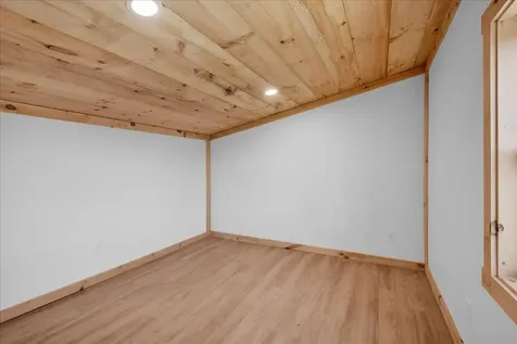55 Burroughs Way Belvidere VT 05442