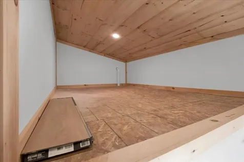 55 Burroughs Way Belvidere VT 05442