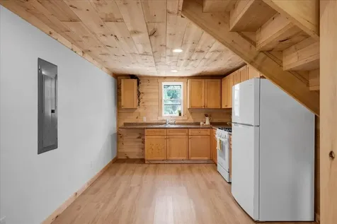 55 Burroughs Way Belvidere VT 05442