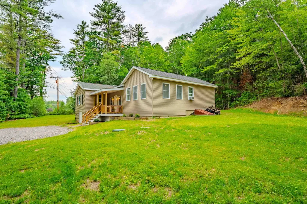 3421 River Road Bridgewater NH 03264