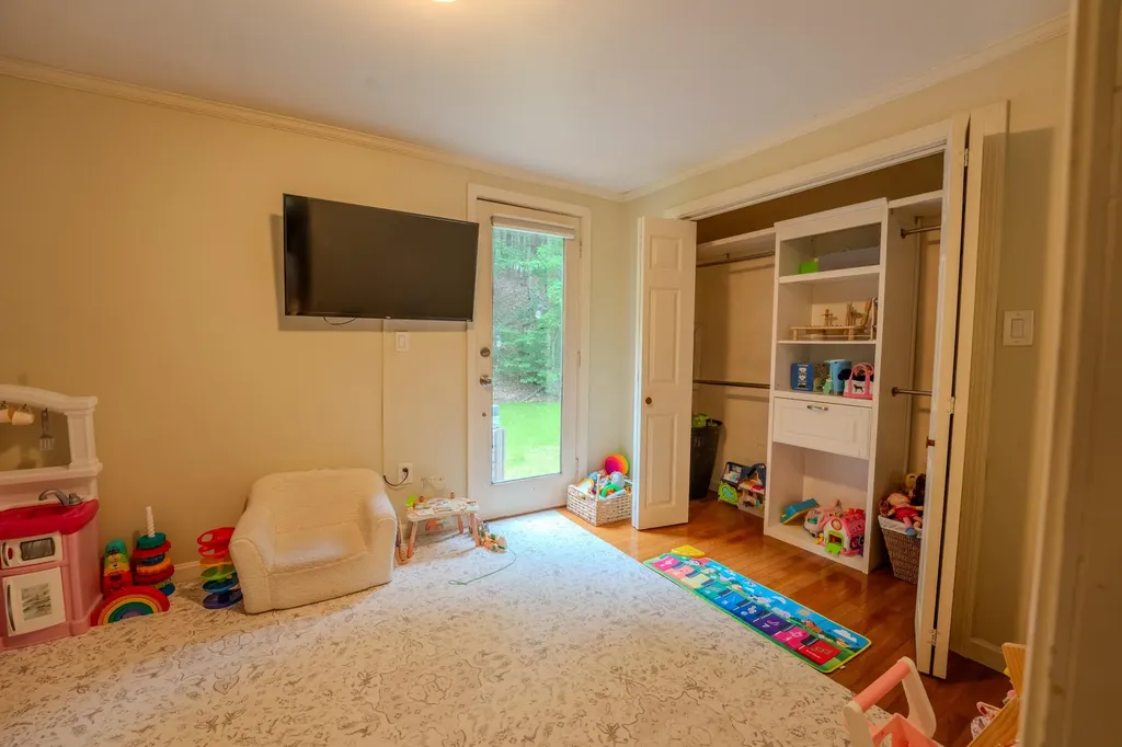 3421 River Road Bridgewater NH 03264