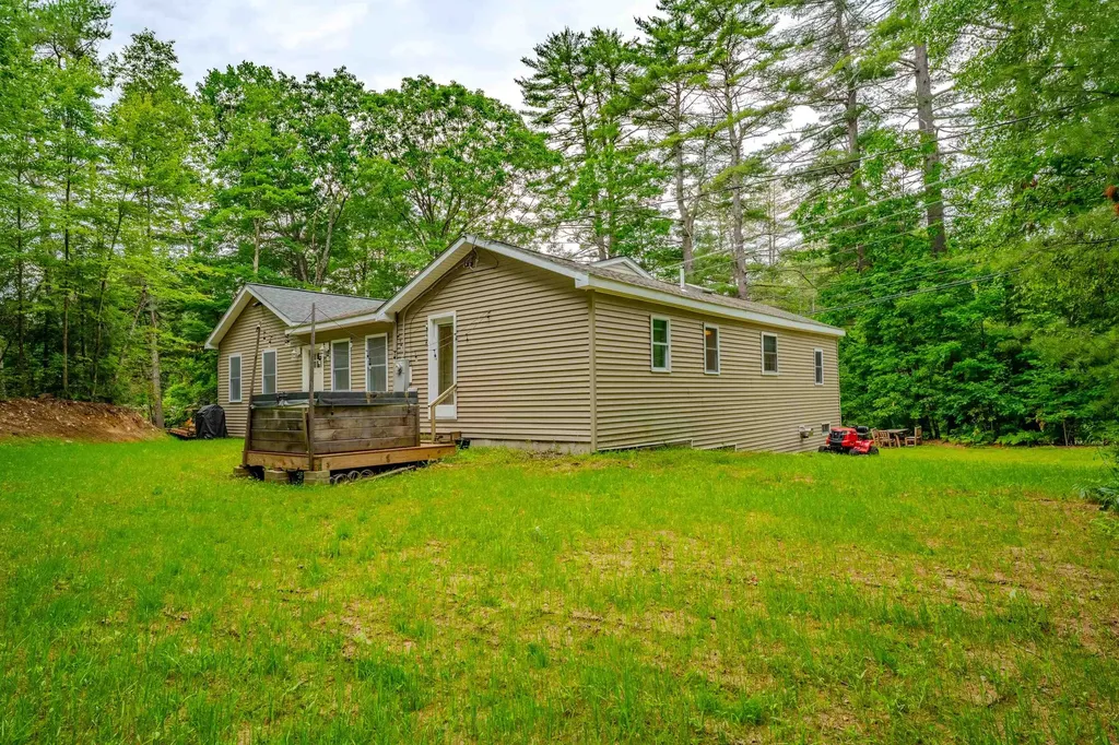 3421 River Road Bridgewater NH 03264