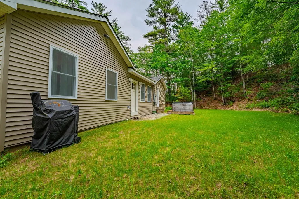 3421 River Road Bridgewater NH 03264