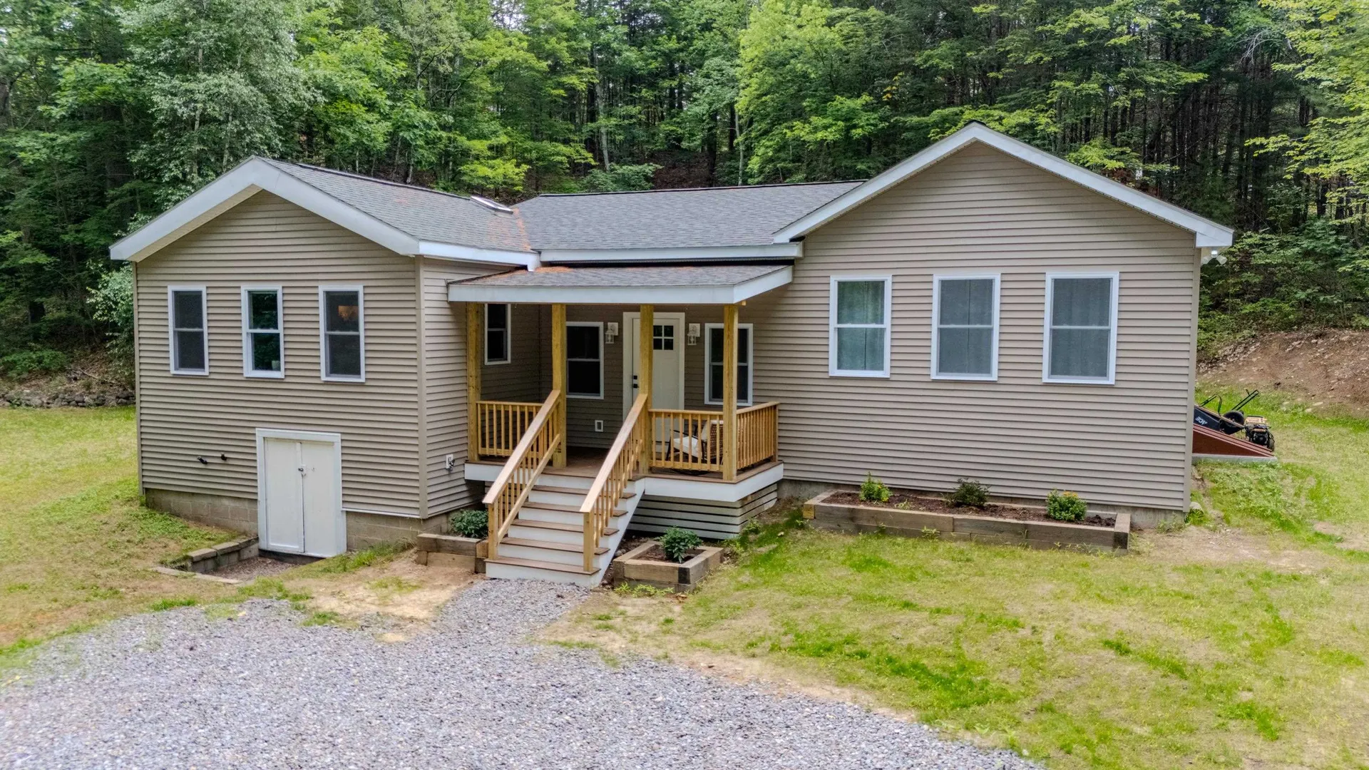 3421 River Road Bridgewater NH 03264