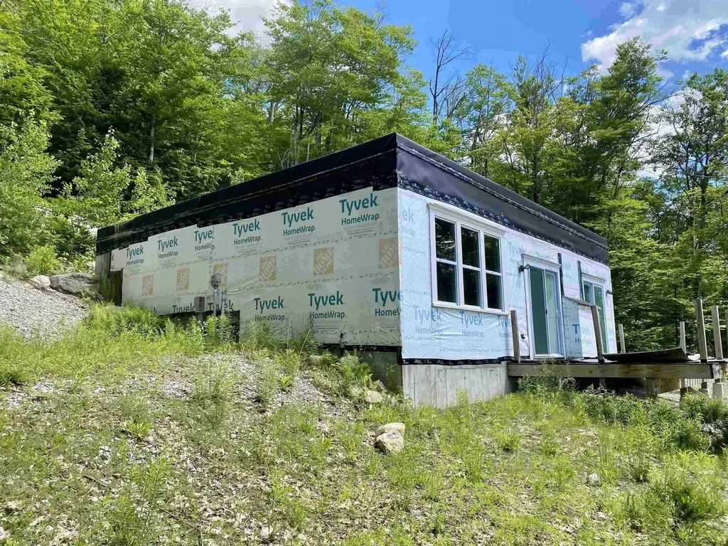 11 Jungfrau Road Madison NH 03849