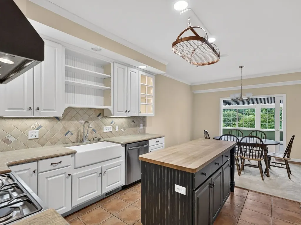 47 Economou Farm Road South Burlington VT 05403