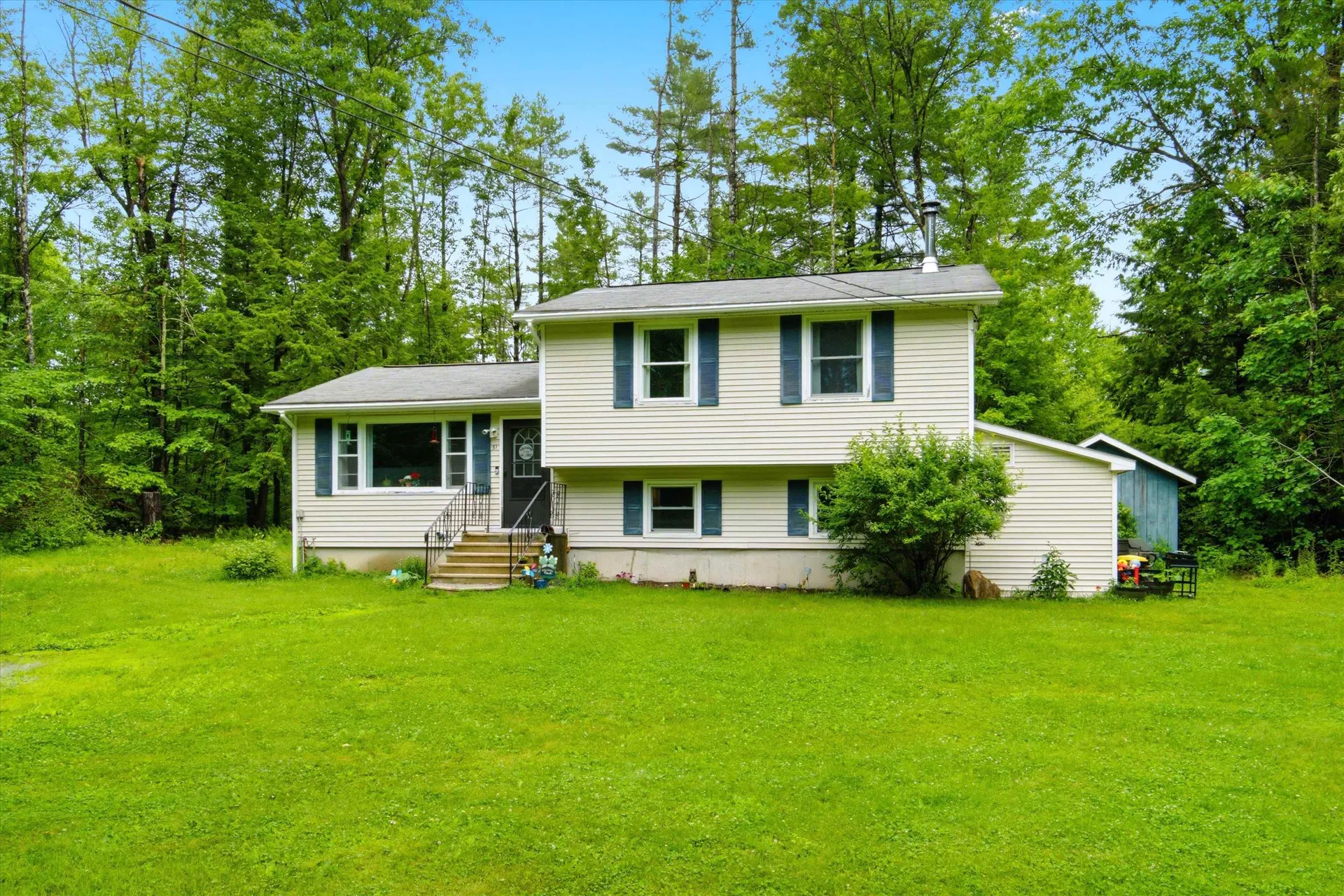 31 Emerald Lane Hillsborough NH 03244