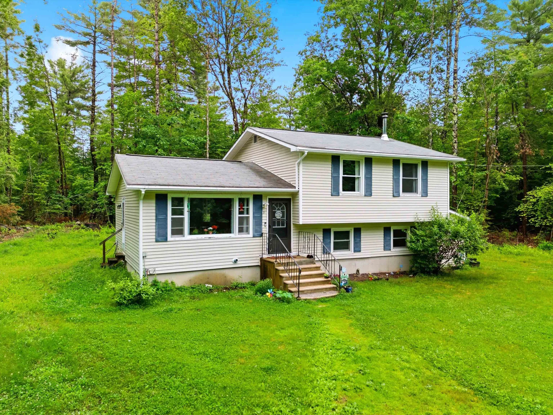 31 Emerald Lane Hillsborough NH 03244
