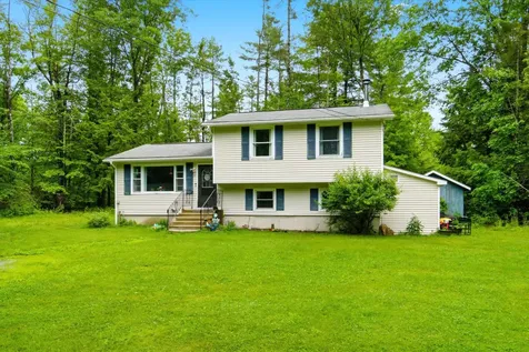 31 Emerald Lane Hillsborough NH 03244