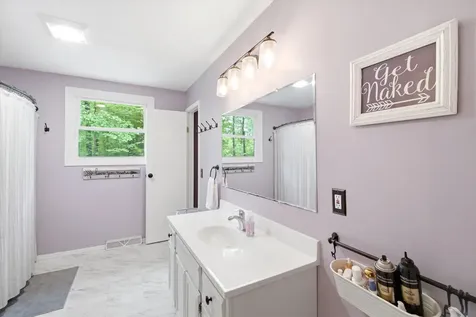 31 Emerald Lane Hillsborough NH 03244