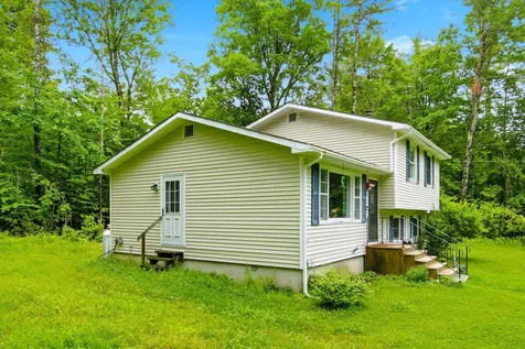 31 Emerald Lane Hillsborough NH 03244