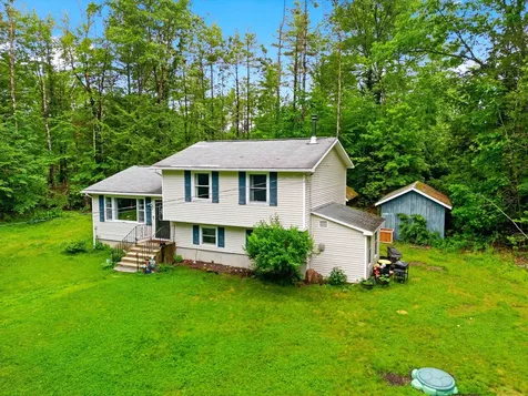 31 Emerald Lane Hillsborough NH 03244