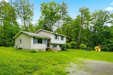 31 Emerald Lane Hillsborough NH 03244