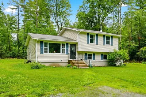 31 Emerald Lane Hillsborough NH 03244