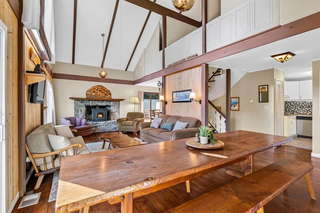 11 Stratton View Road Winhall VT 05340