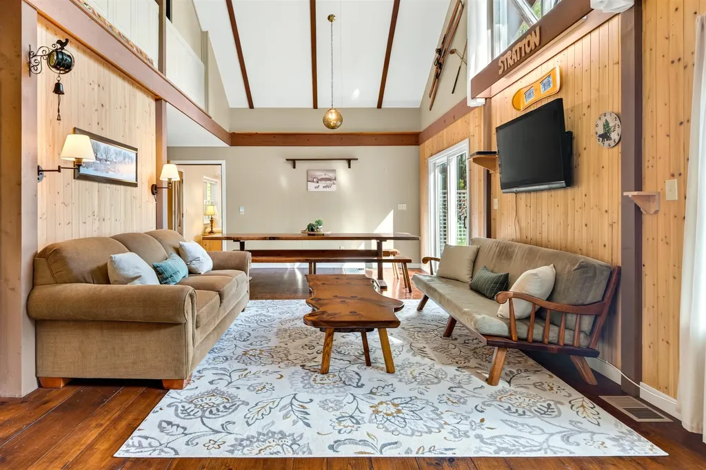 11 Stratton View Road Winhall VT 05340