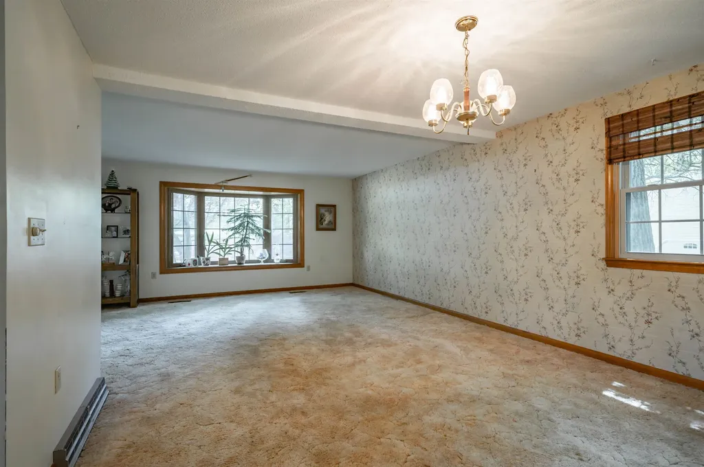 3 Aspen Court Nashua NH 03062