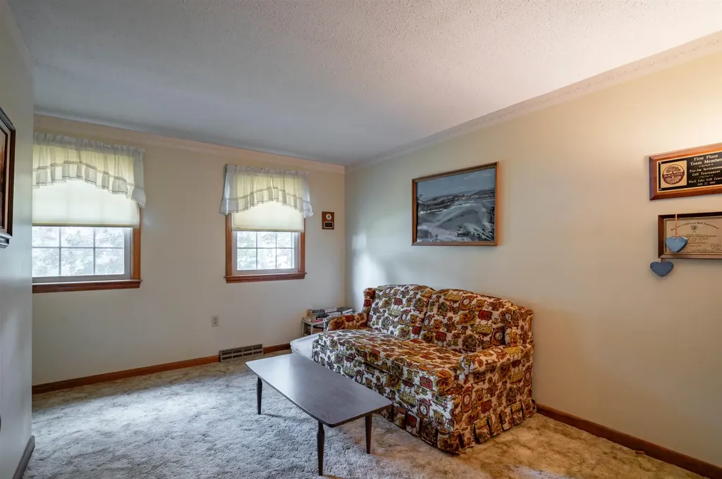 3 Aspen Court Nashua NH 03062