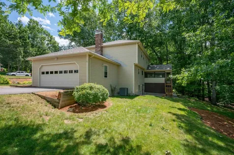3 Aspen Court Nashua NH 03062