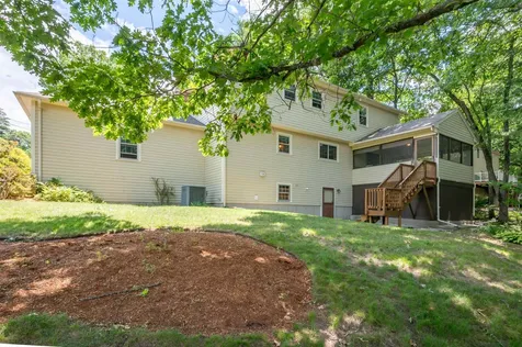 3 Aspen Court Nashua NH 03062
