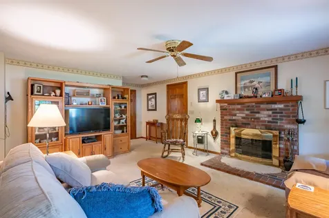 3 Aspen Court Nashua NH 03062