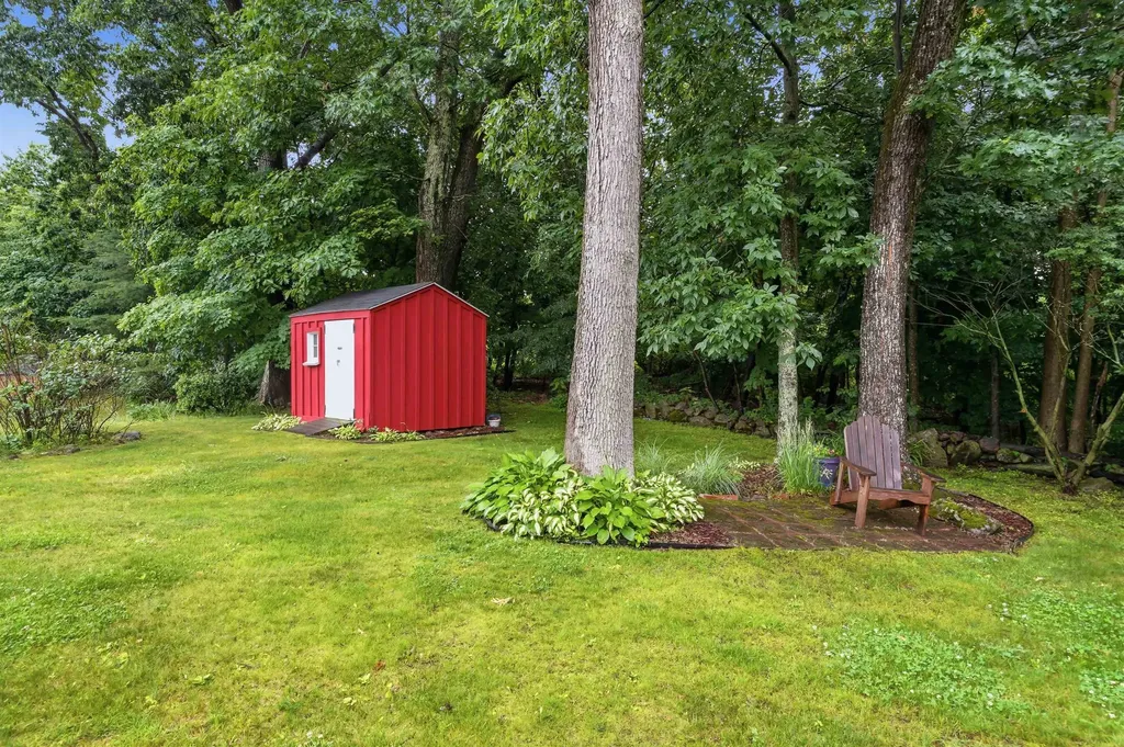 26 Veronica Avenue Salem NH 03079