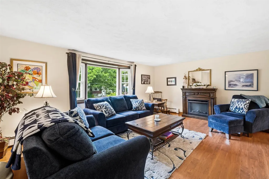 26 Veronica Avenue Salem NH 03079