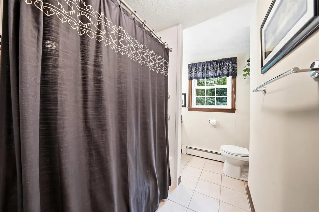 26 Veronica Avenue Salem NH 03079