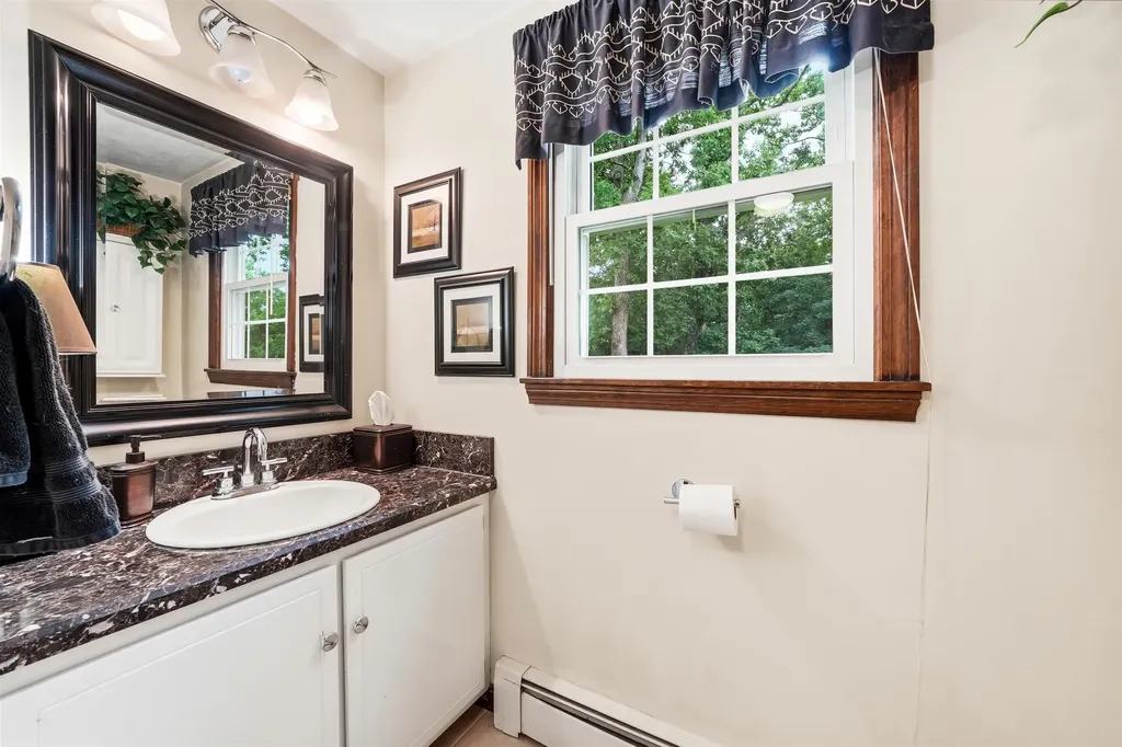 26 Veronica Avenue Salem NH 03079