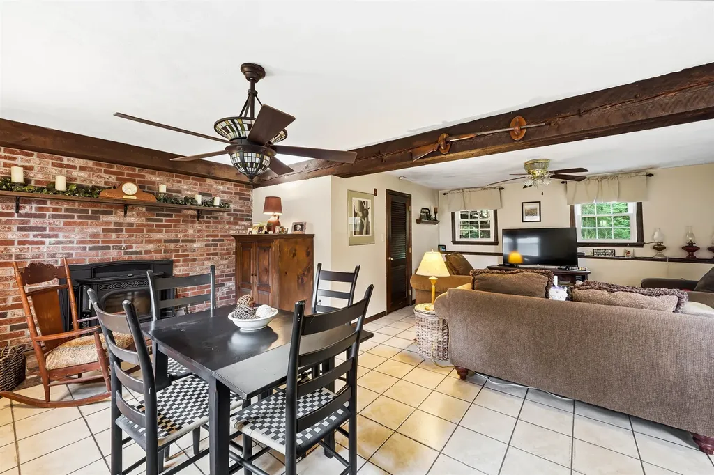 26 Veronica Avenue Salem NH 03079