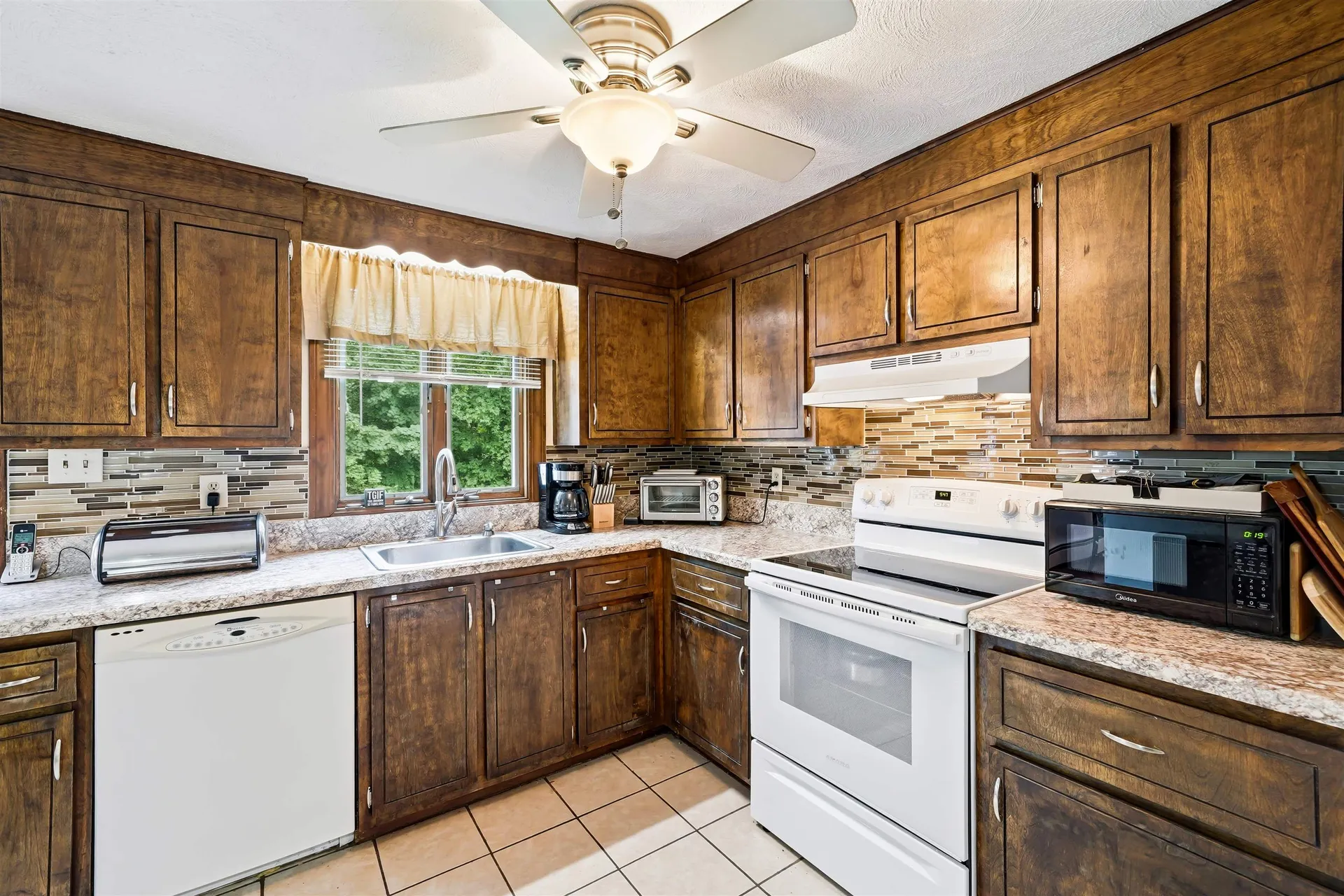 26 Veronica Avenue Salem NH 03079