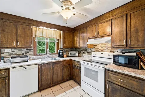 26 Veronica Avenue Salem NH 03079