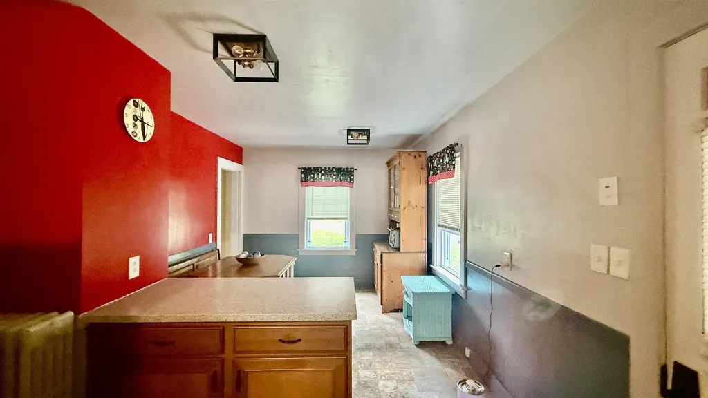 27 Ainsworth Road Claremont NH 03743