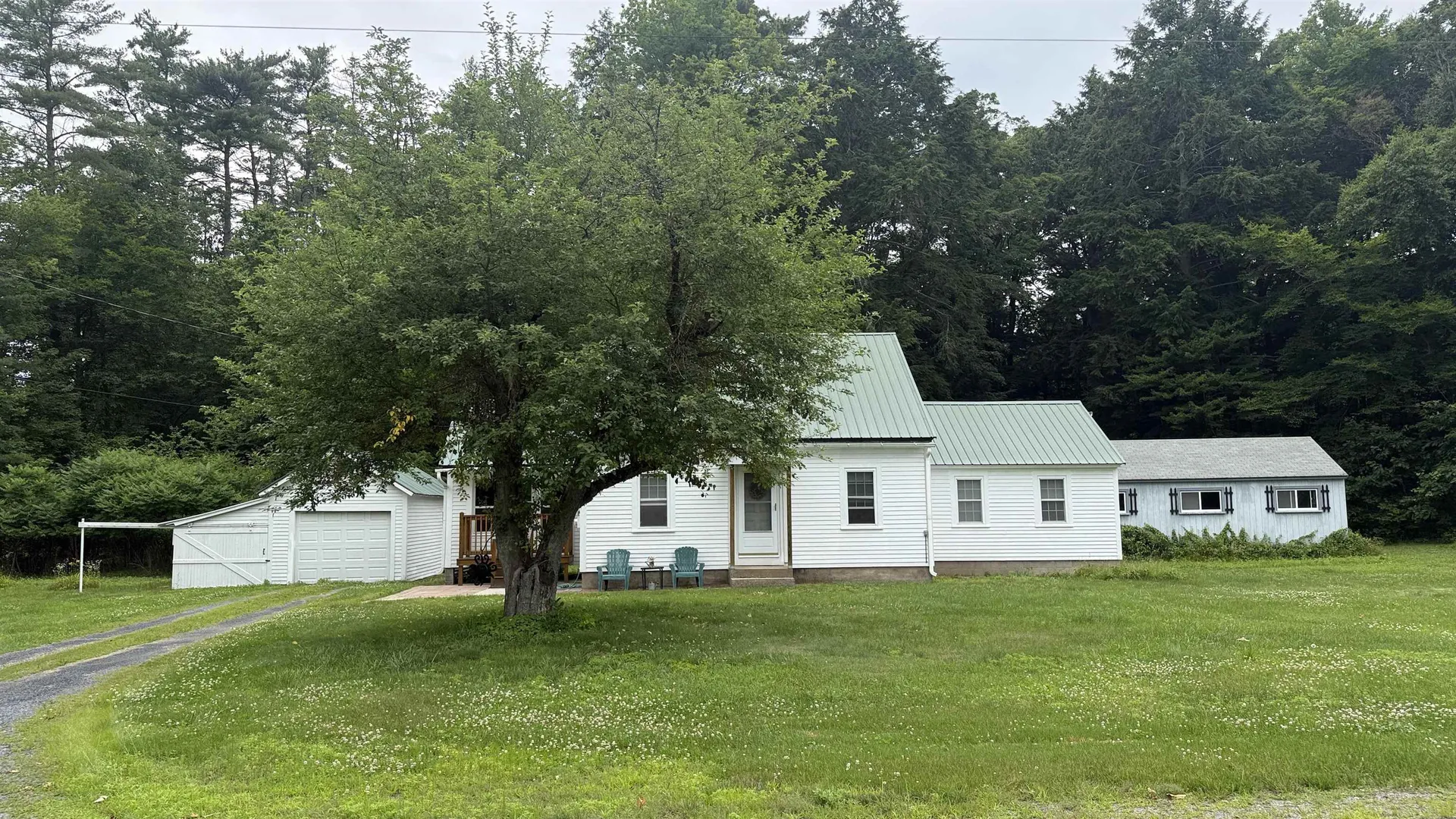 27 Ainsworth Road Claremont NH 03743