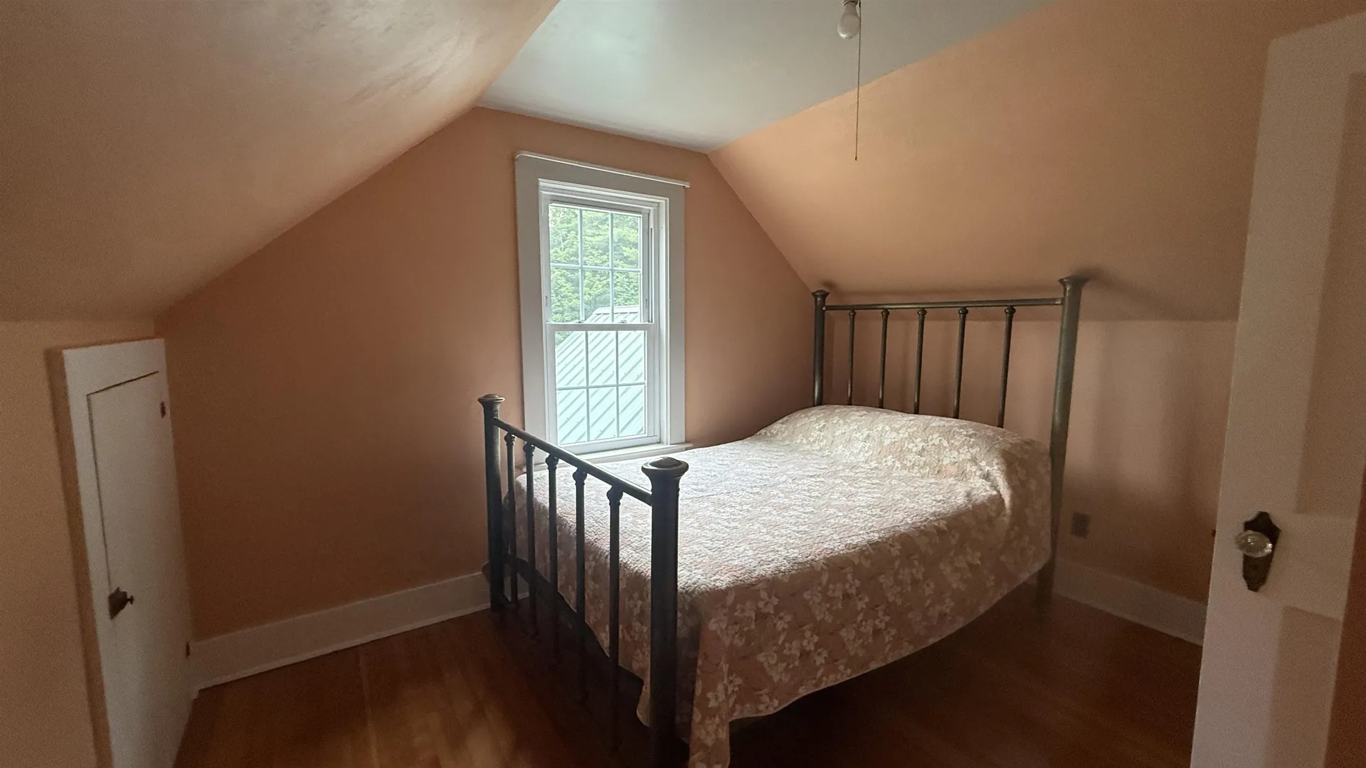 27 Ainsworth Road Claremont NH 03743