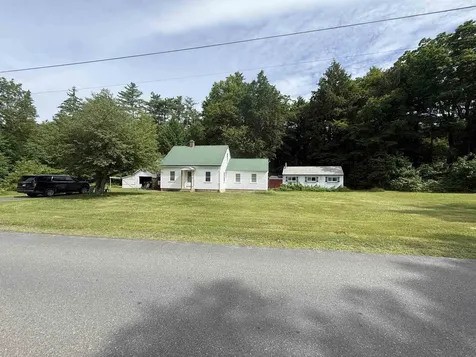 27 Ainsworth Road Claremont NH 03743