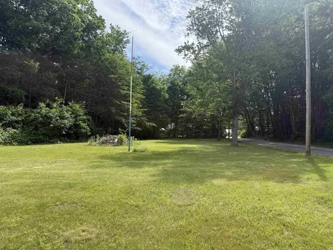 27 Ainsworth Road Claremont NH 03743