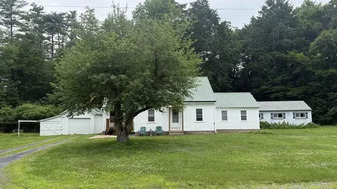 27 Ainsworth Road Claremont NH 03743
