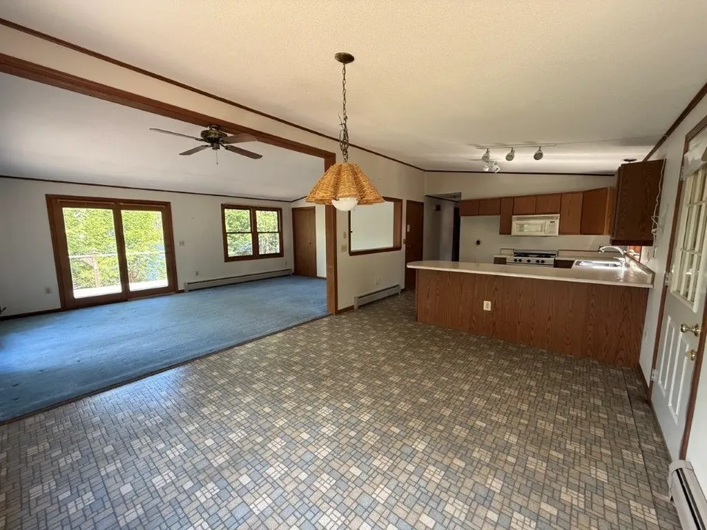 1049 Main Street Grafton NH 03240